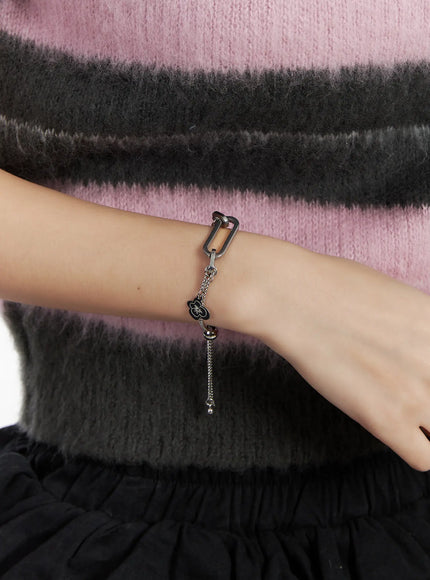 chic-clover-pendant-bracelet-cj515