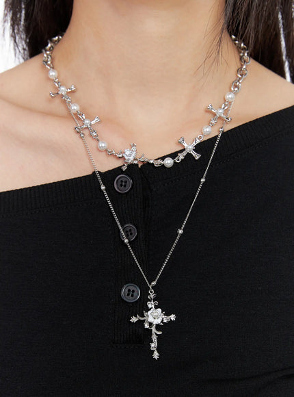 white-bloom-cross-necklace-cc1809