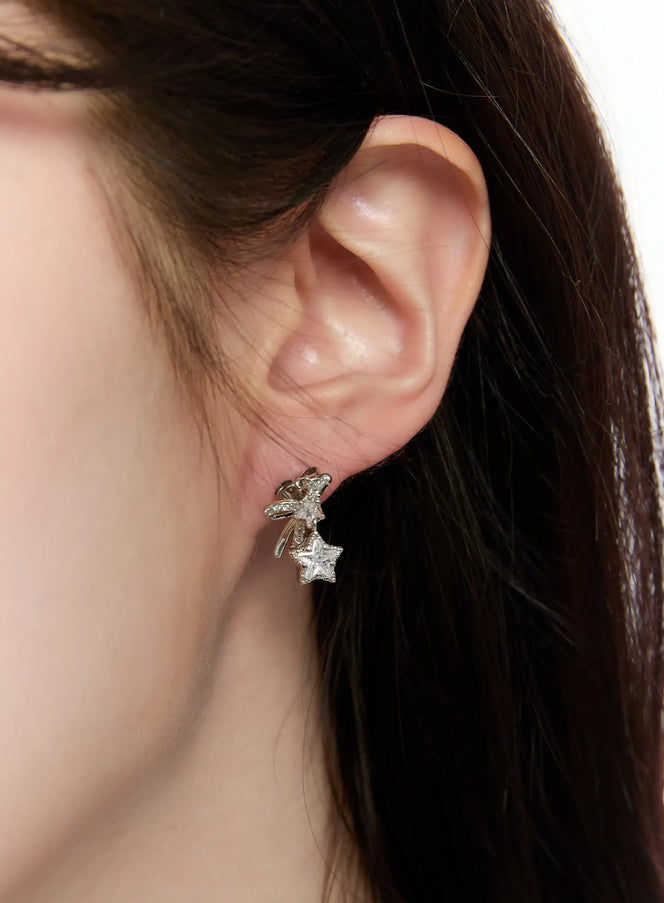 elegant-star-dangle-earrings-cm505 / Silver