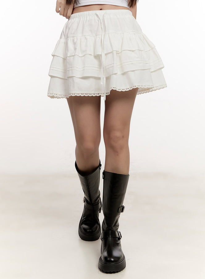 lace-ruffle-layered-mini-skirt-cm510 / White