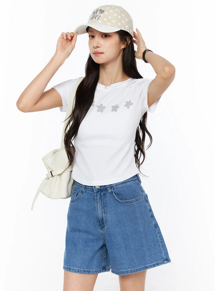 floral-graphic-crop-top-cu522 / White