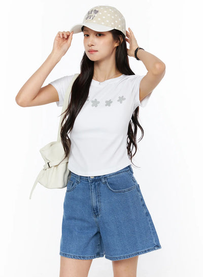 floral-graphic-crop-top-cu522 / White