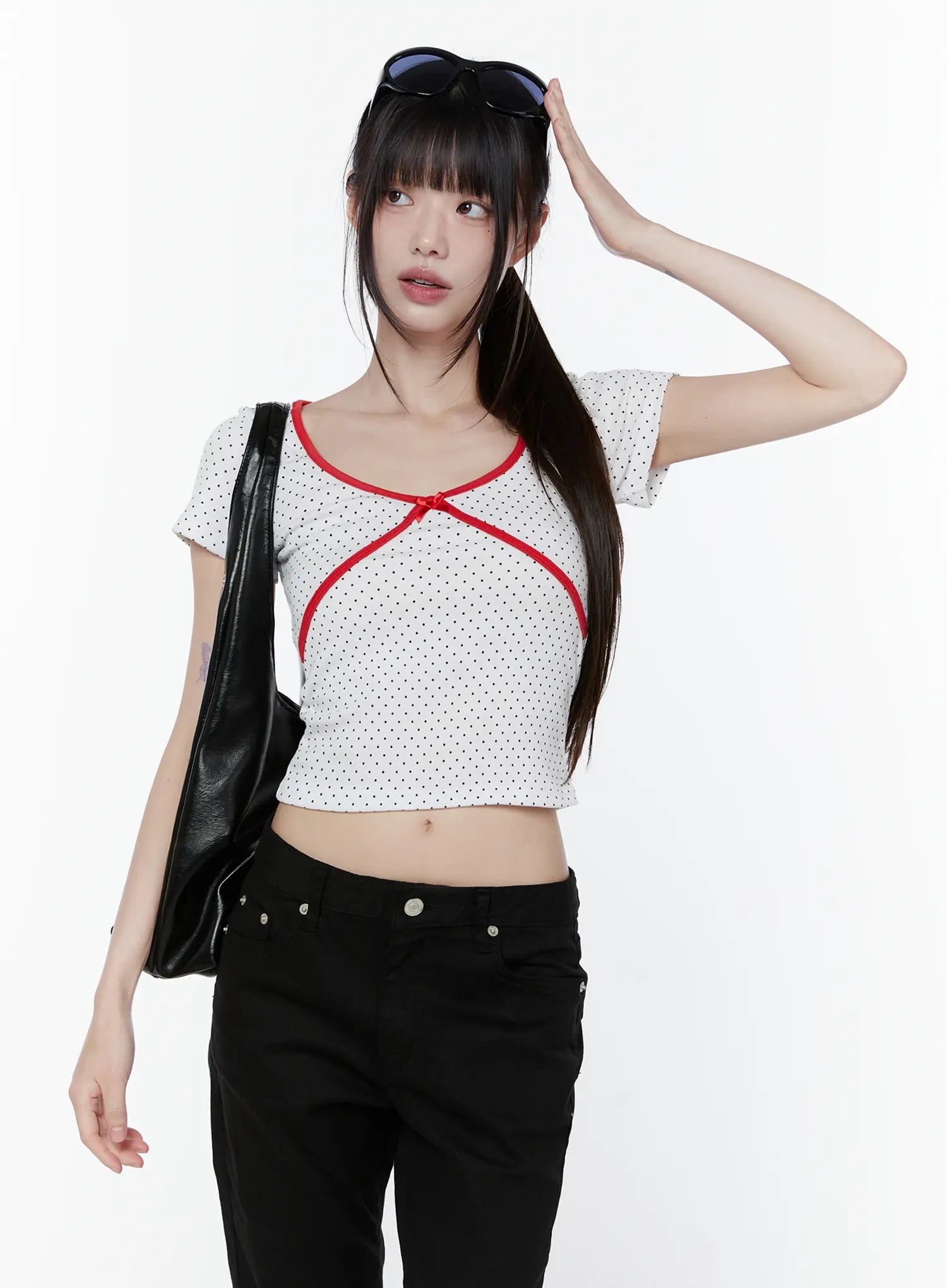 polka-dot-ribbon-v-neck-tee-cu508 / White