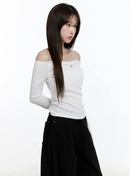 chic-chain-strap-off-shoulder-top-cn525 / White