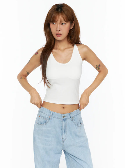 essential-v-neck-padded-tank-top-cu518 / White