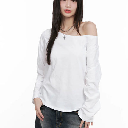 off-shoulder-long-sleeve-top-cg515 / White