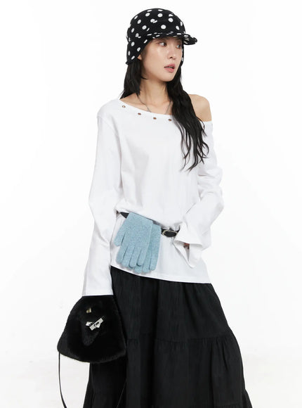 off-shoulder-grommet-long-sleeve-top-cd502 / White