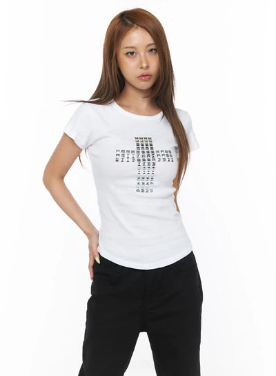 studded-cross-slim-fit-tee-cu501 / White