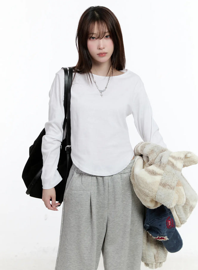 casual-u-neck-long-sleeve-tee-cn525 / White