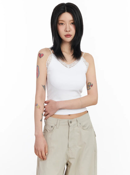 v-neck-lace-camisole-top-cf526 / White