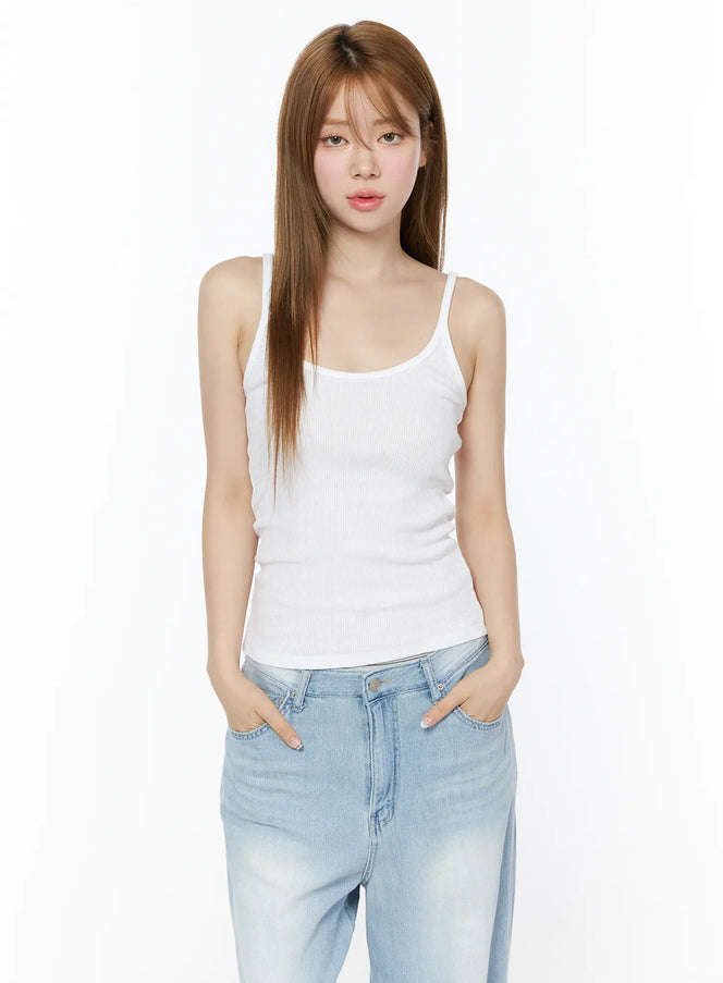 ribbed-u-neck-simple-top-iu515 / White