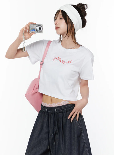 graphic-short-sleeve-crop-top-cy515 / White