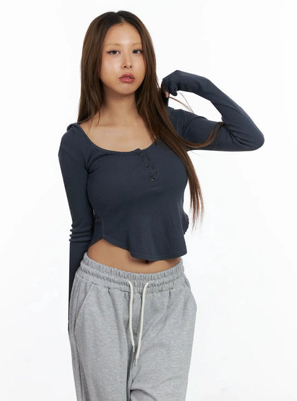 button-crop-hooded-top-id503