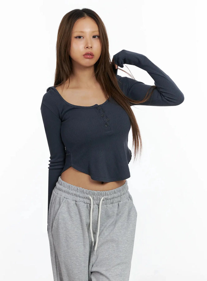 button-crop-hooded-top-id503