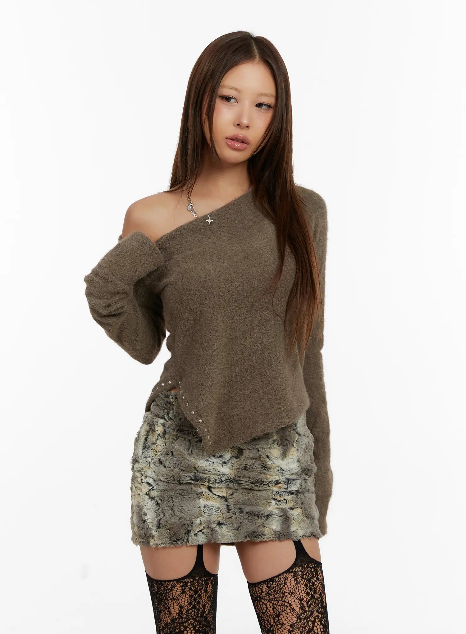 asymmetric-fluffy-stud-sweater-cd517