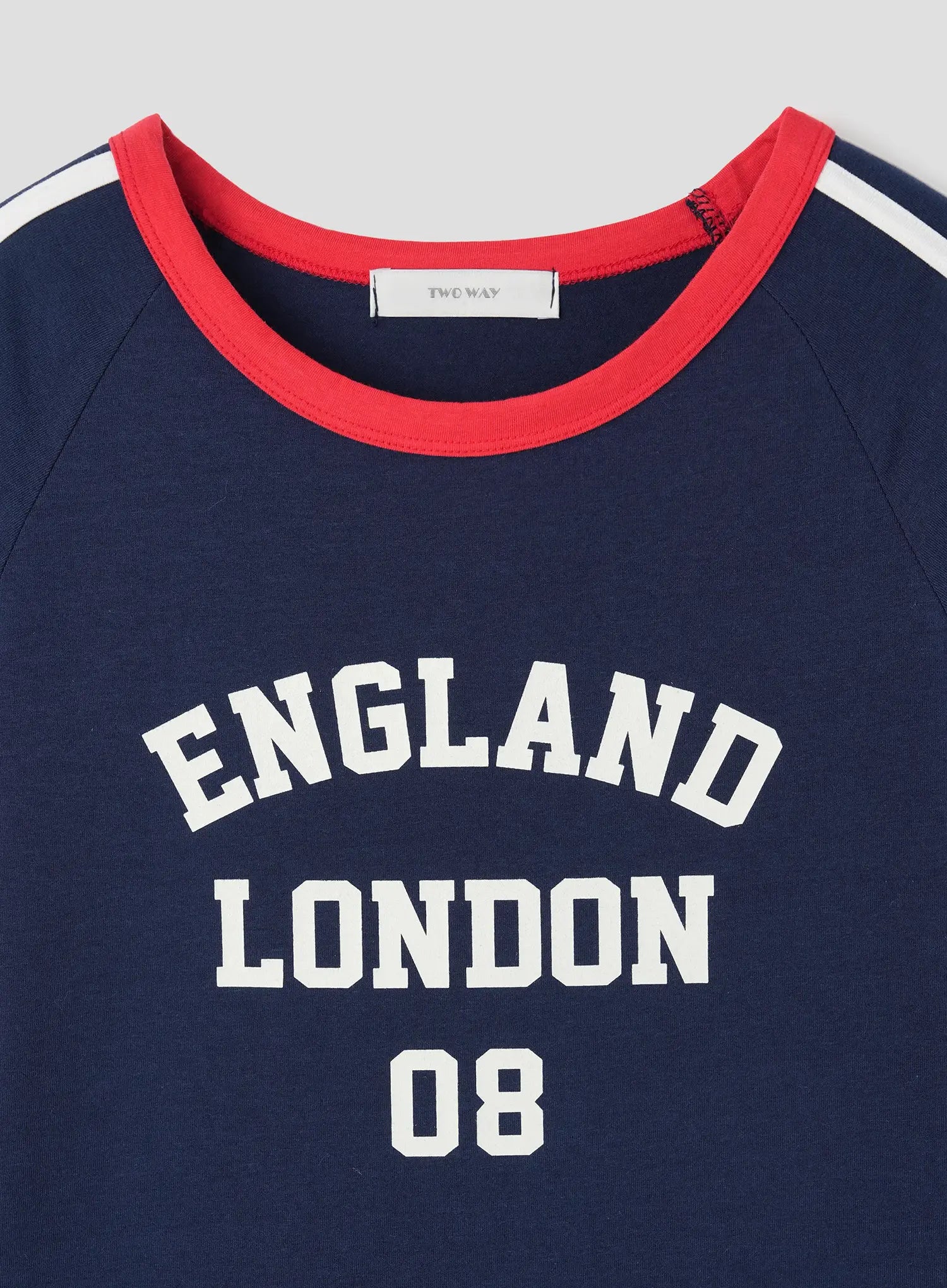 raglan-graphic-tee-iu526