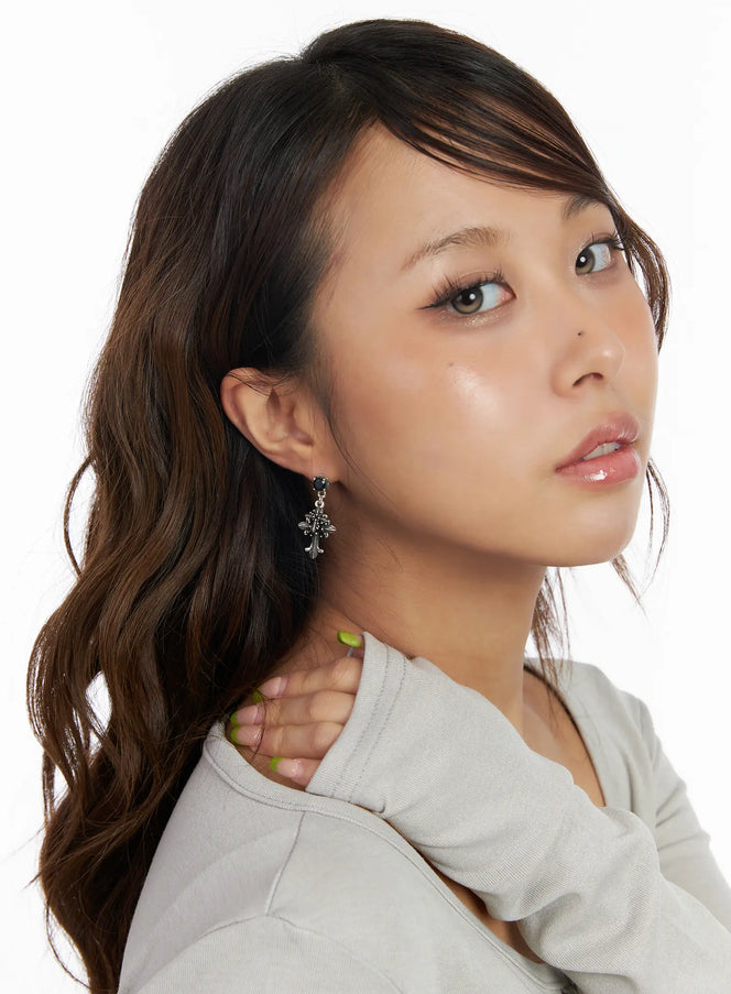 gothic-cross-drop-earrings-cm525