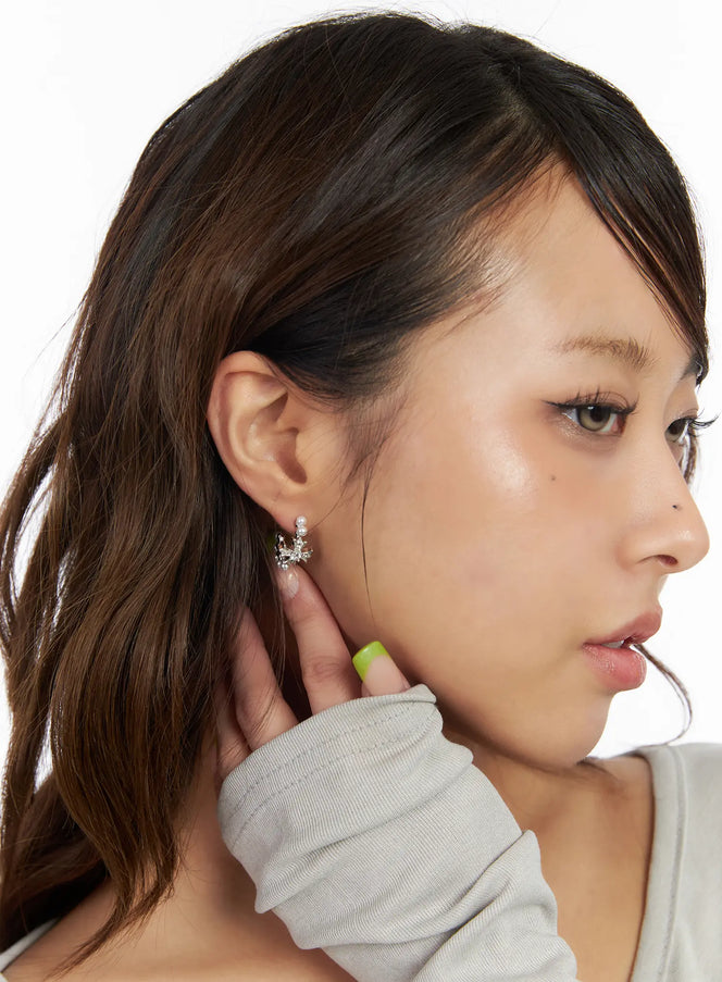 faux-pearl-cross-earrings-cm525