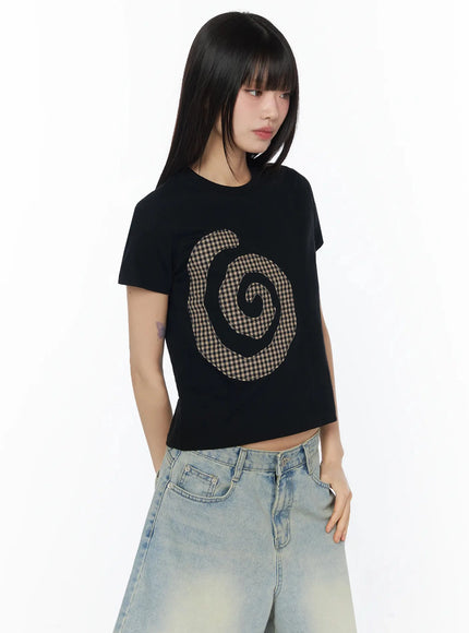 retro-spiral-graphic-tee-iy525