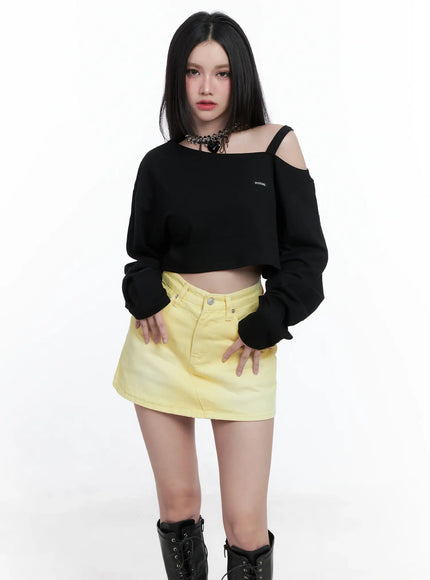 asymmetrical-off-shoulder-crop-top-cs525
