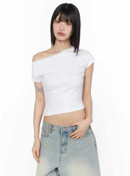 lace-trim-off-shoulder-crop-top-iy525