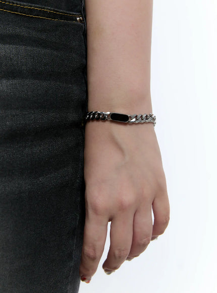 bold-chain-pendant-bracelet-cs512