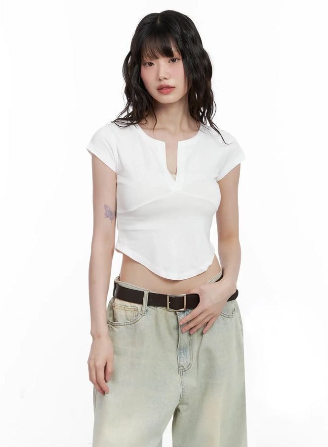 minimalist-v-neck-crop-top-il531