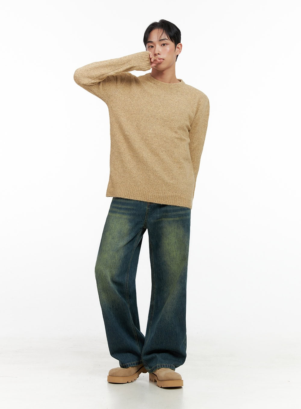 mens-classic-round-neck-sweater-in426