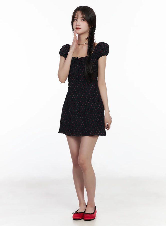 floral-pattern-puff-sleeve-mini-dress-cm527 / Black