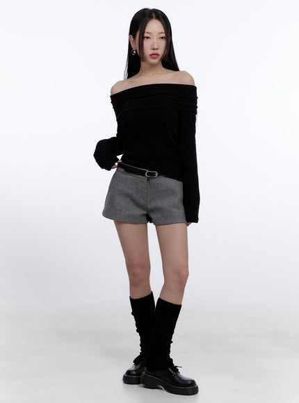 sleek-off-shoulder-asymmetrical-top-cj513