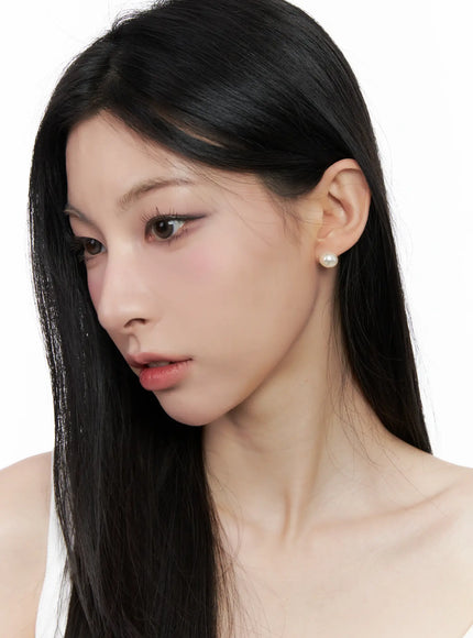 classic-faux-pearl-earrings-co503