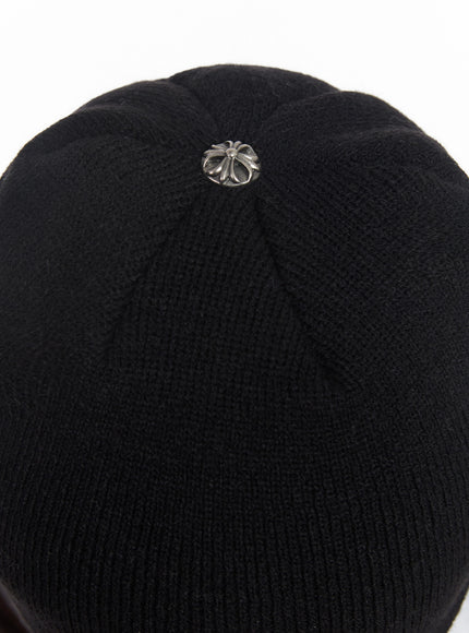 rivet-edge-knit-beanie-ic503