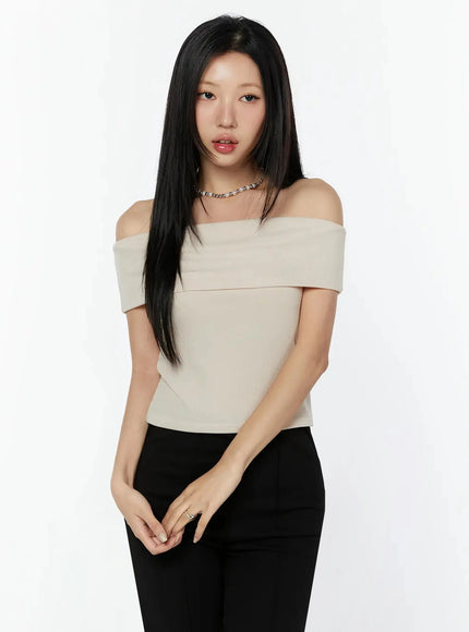 soft-ribbed-off-shoulder-top-iu522