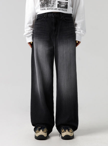 washed-wide-leg-jeans-cg327