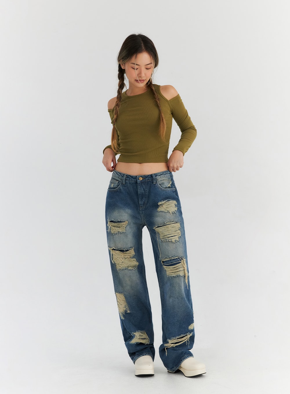 cut-out-slim-fit-crop-top-cn310