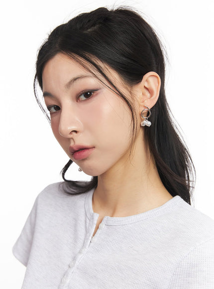 faux-pearl-bouquet-round-earrings-ca516