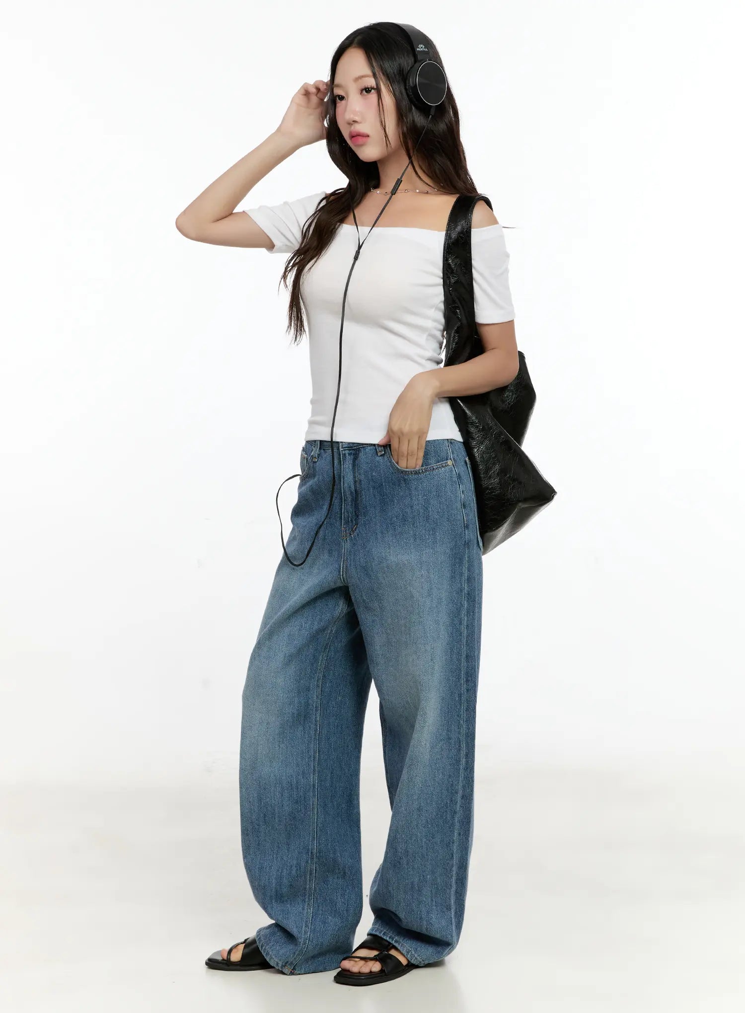 doyeon-washed-wide-leg-denim-jeans-cg501