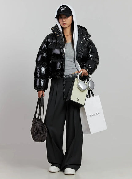 glossy-hooded-puffer-jacket-ij502