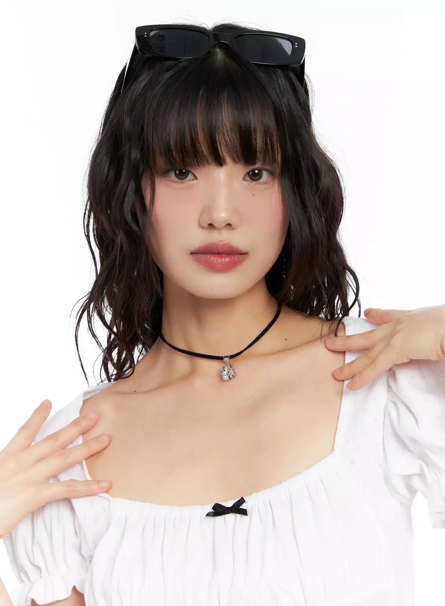 acc-onkapo-teddy-with-a-ball-black-cord-necklace-cg507