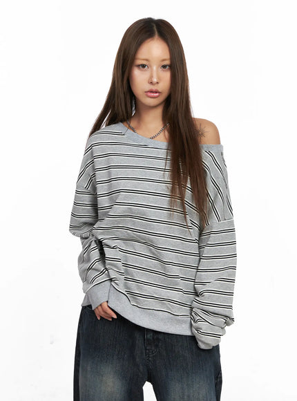 oversized-striped-off-shoulder-sweatshirt-co510
