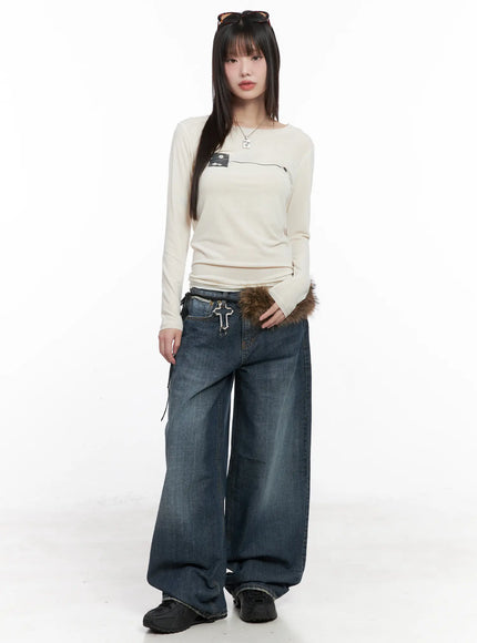 u-neck-graphic-long-sleeve-cn510