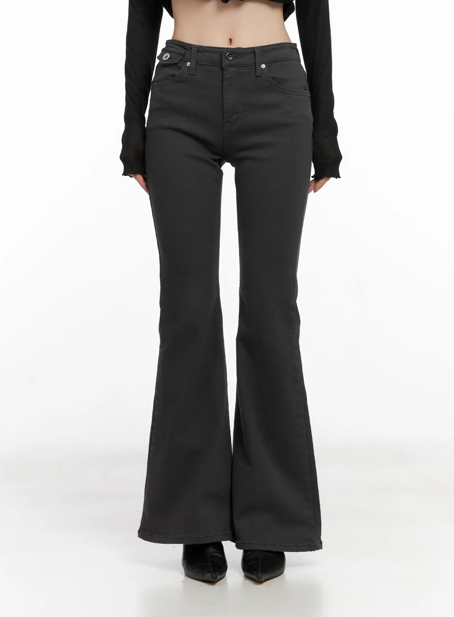 Addie Chic Flared Jeans CG522 in dark gray, front cropped view on model, slim fit flared leg, mid-rise waistband with button closure and front pockets, paired with black heels.