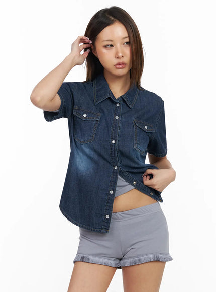 short-sleeve-denim-button-up-shirt-iy501