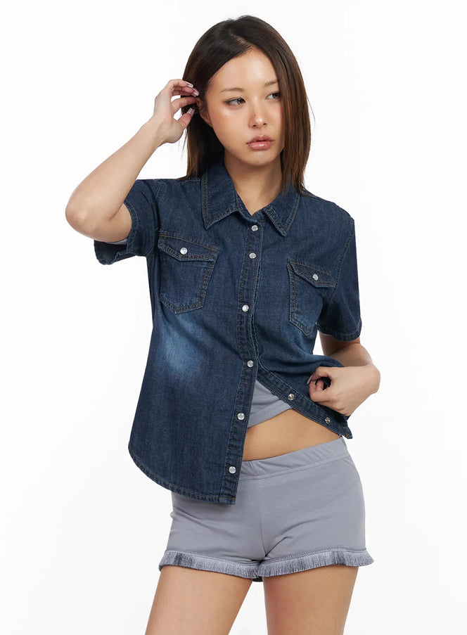 short-sleeve-denim-button-up-shirt-iy501