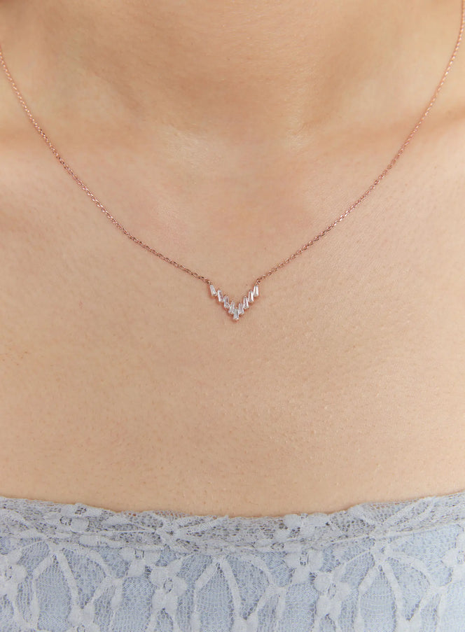 acc-strike-v-necklace-kc1008 / Rose gold