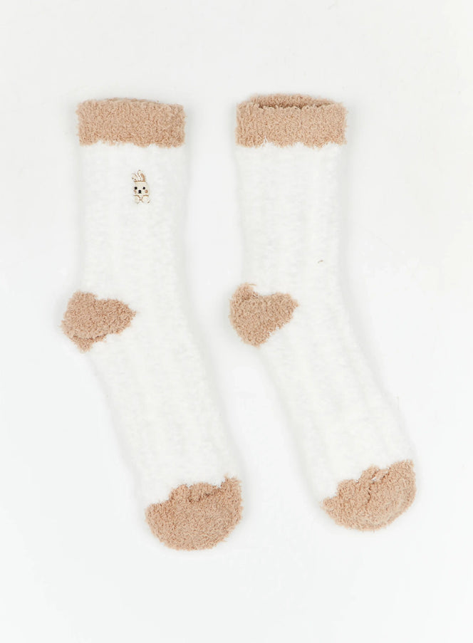 bunny-fuzzy-socks-iy511