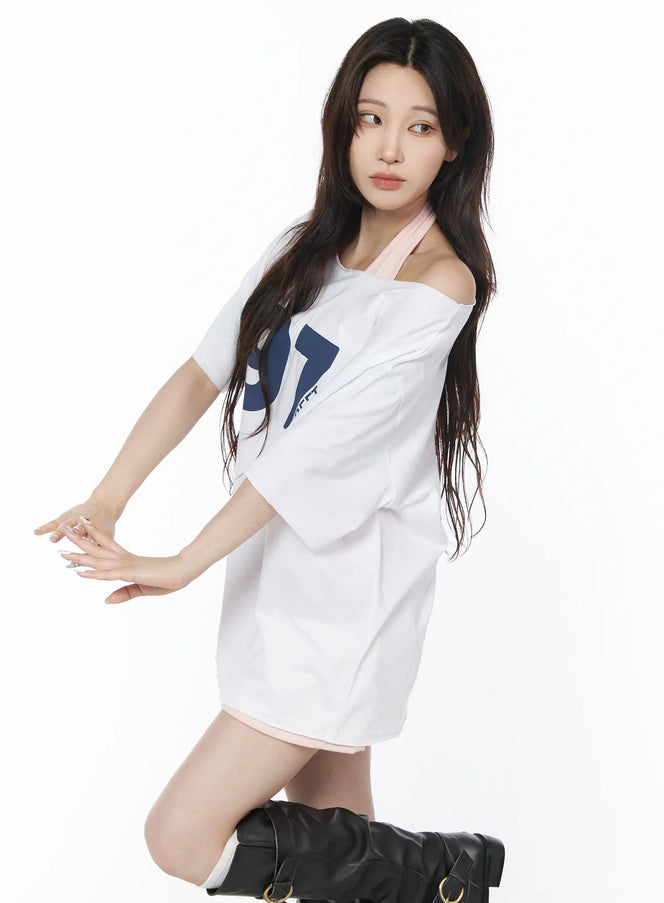 oversized-off-shoulder-graphic-tee-cu504