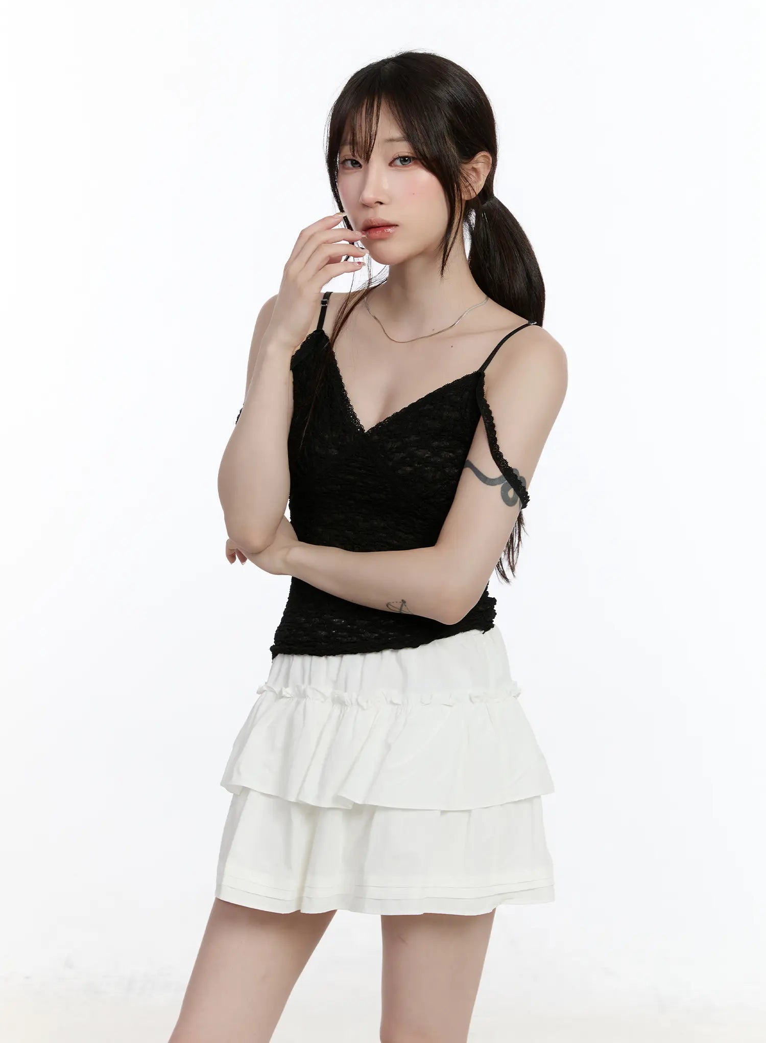 v-neck-lace-cami-top-ca502