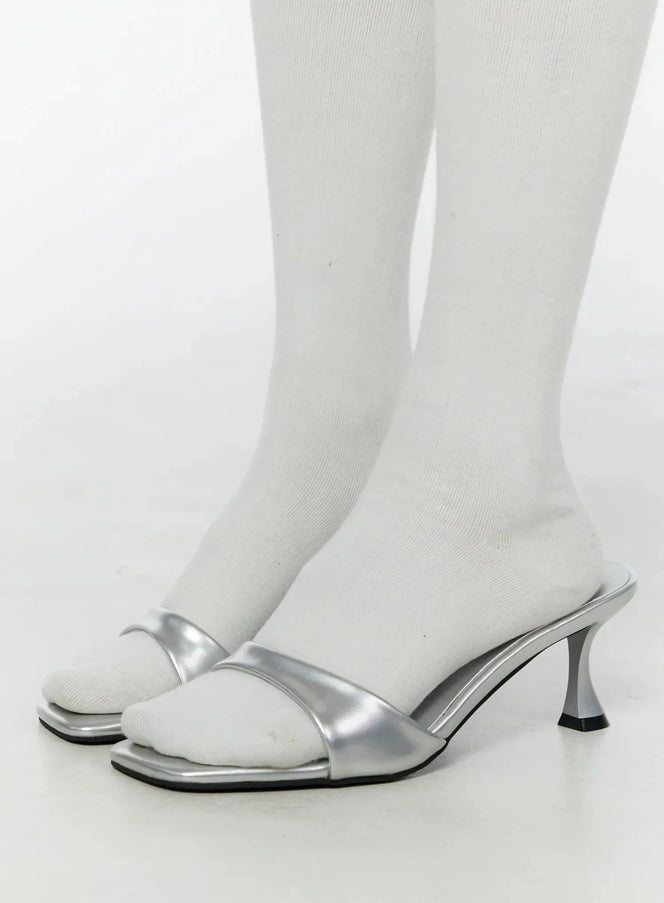 chic-metallic-mule-sandals-iu518