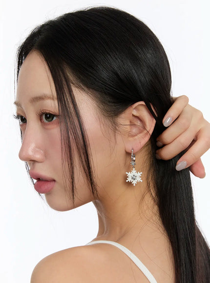 snowflake-dangle-earrings-if526
